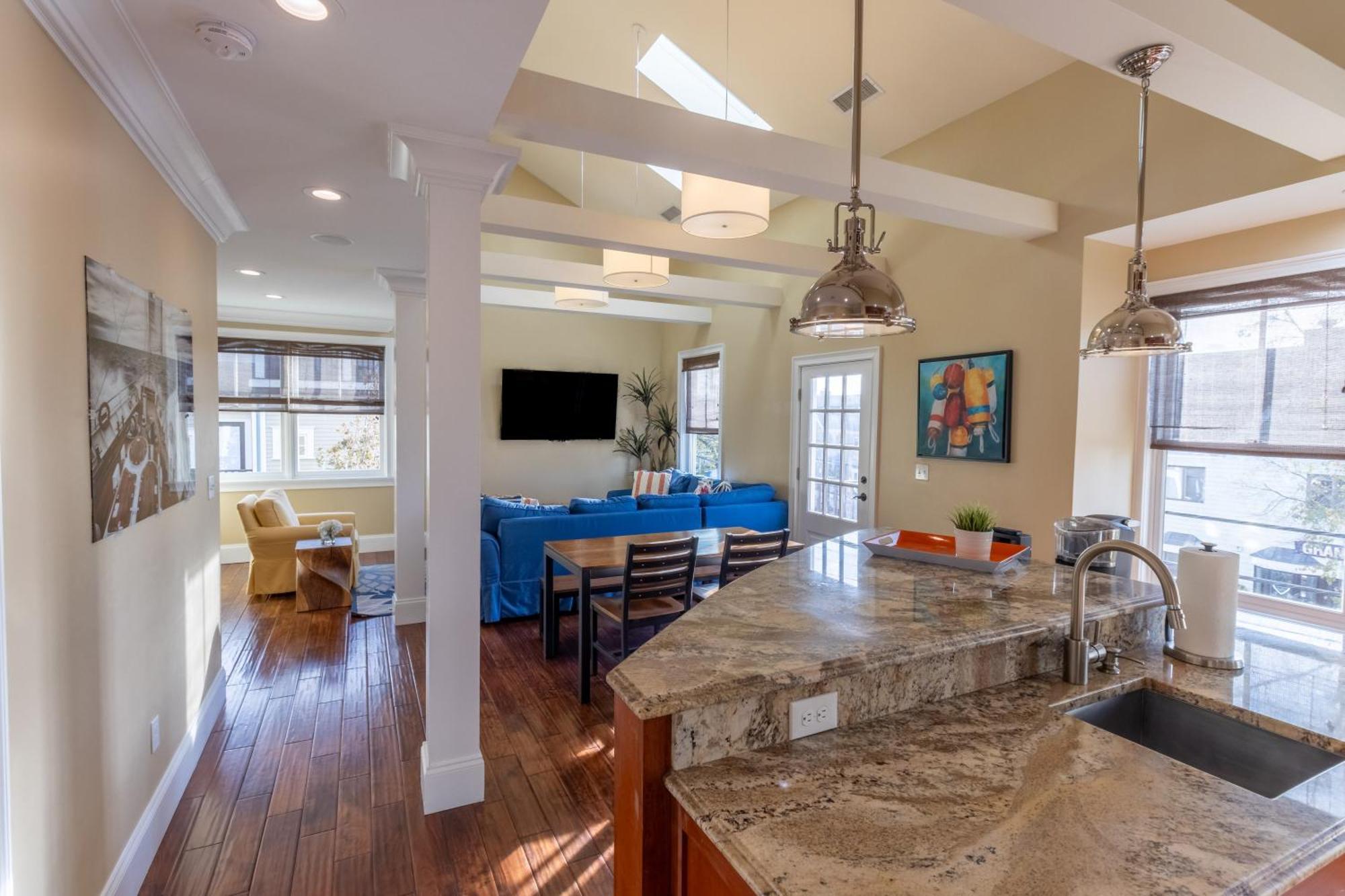The Newport Lofts - 546 Thames Street Appartement Buitenkant foto