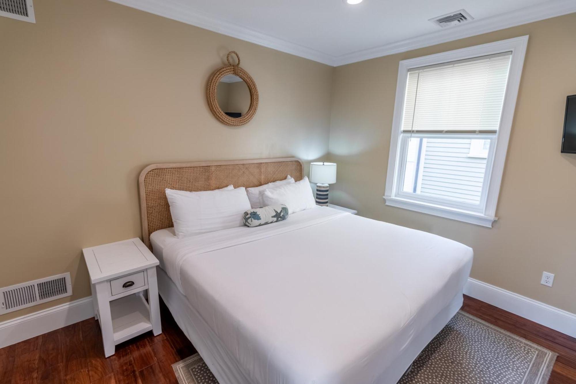 The Newport Lofts - 546 Thames Street Appartement Buitenkant foto