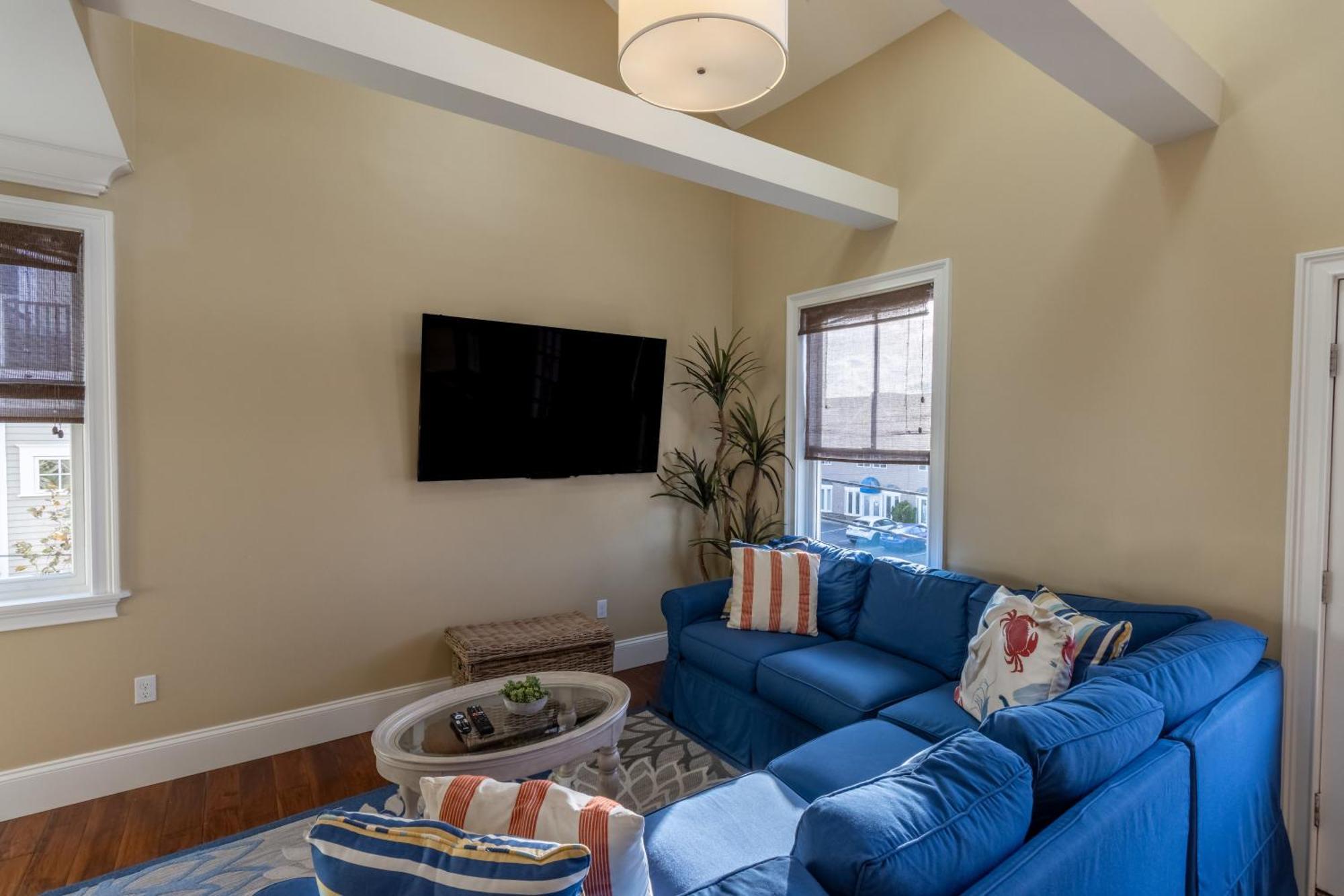 The Newport Lofts - 546 Thames Street Appartement Buitenkant foto