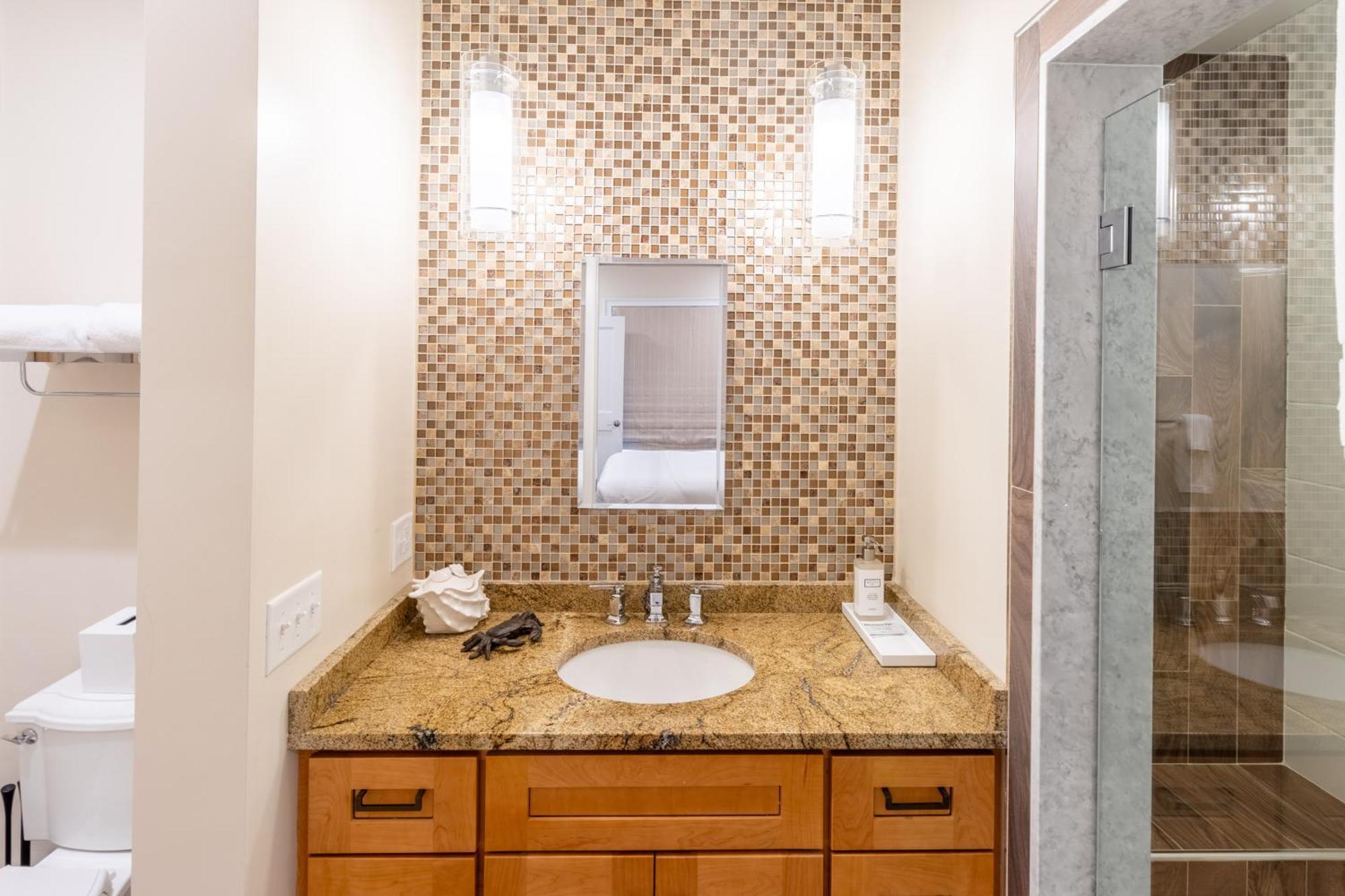 The Newport Lofts - 546 Thames Street Appartement Buitenkant foto