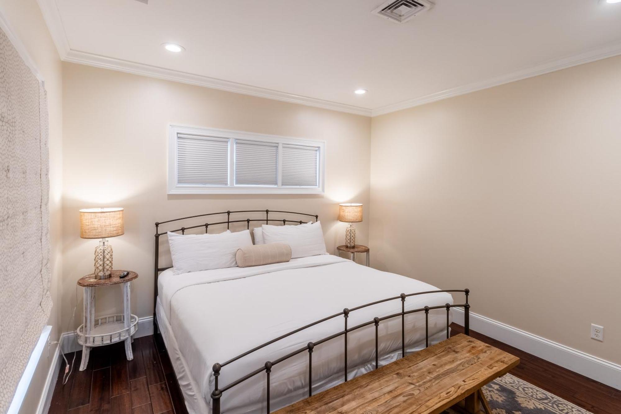 The Newport Lofts - 546 Thames Street Appartement Buitenkant foto