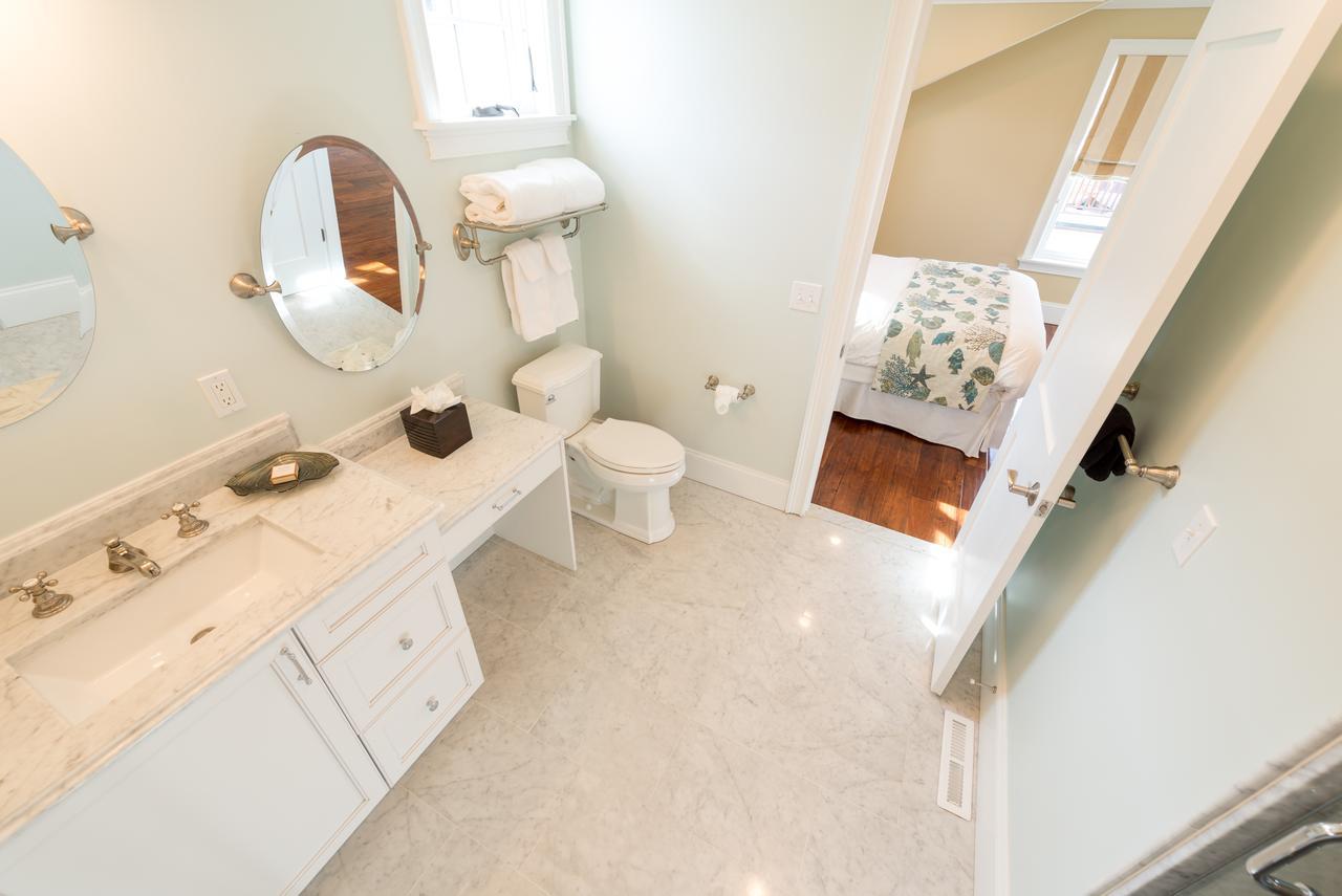 The Newport Lofts - 546 Thames Street Appartement Buitenkant foto